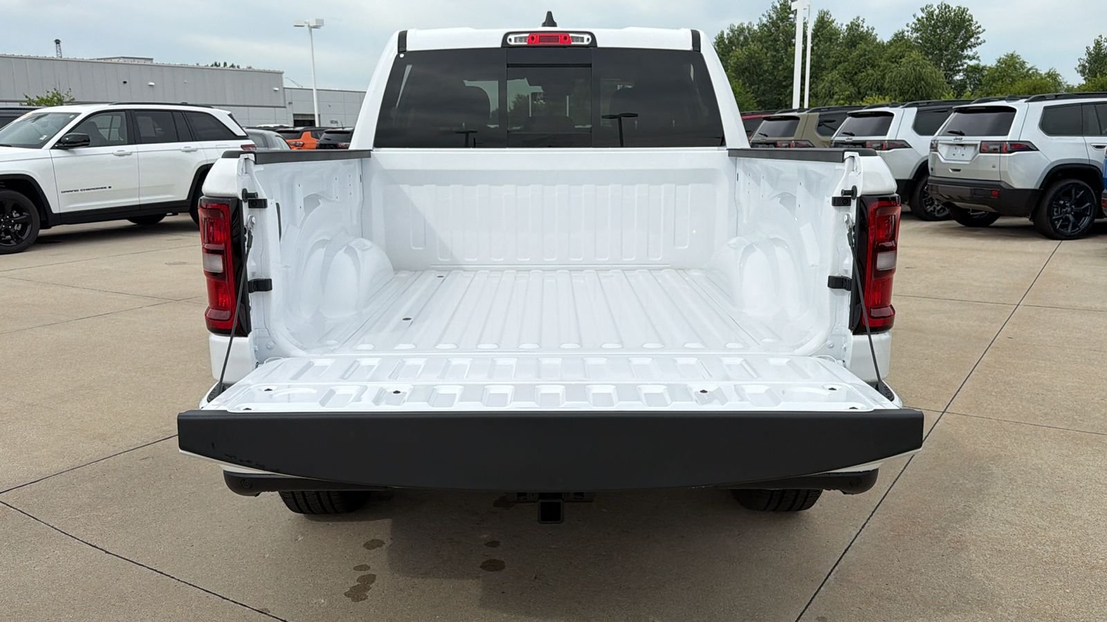 New 2026 Bright White Clearcoat RAM Express image 10