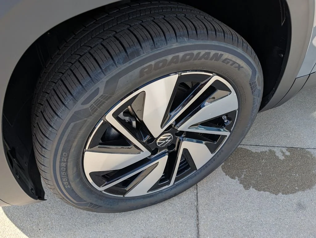 New 2026 Gray Volkswagen 2.0T SE w/Technology image 9