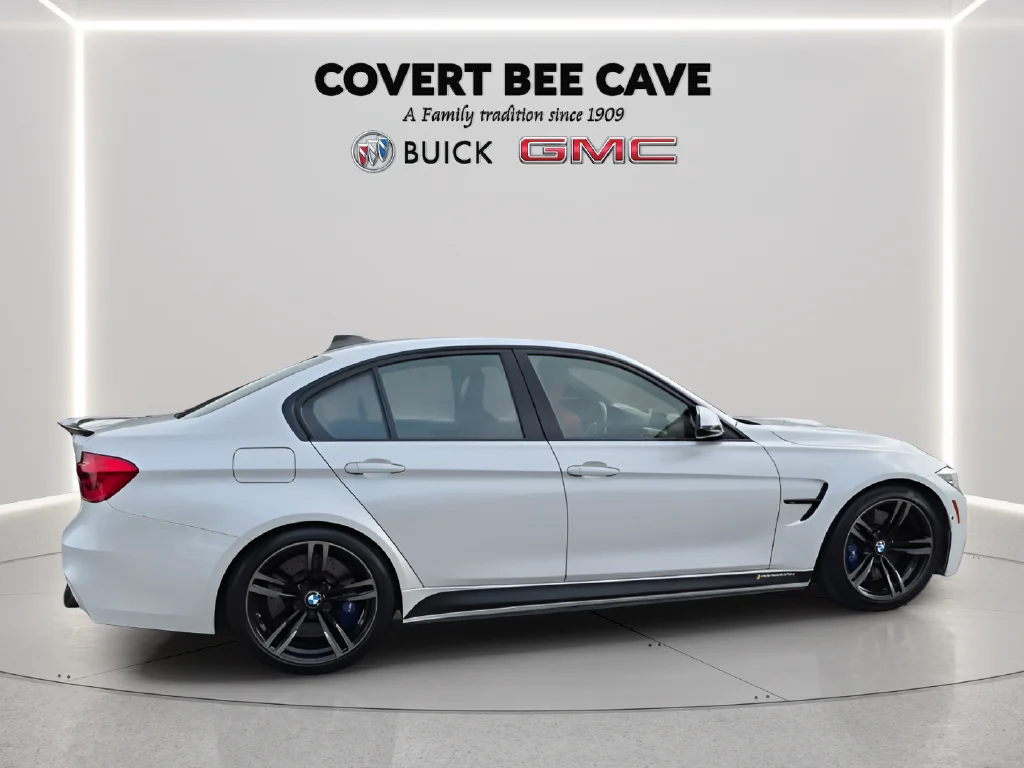 Used 2018 White BMW Base image 10