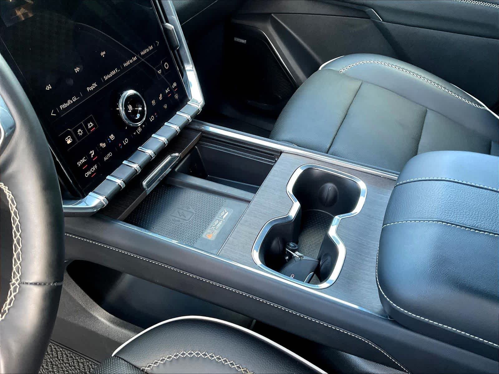 2024 GMC Acadia Denali - Photo 20