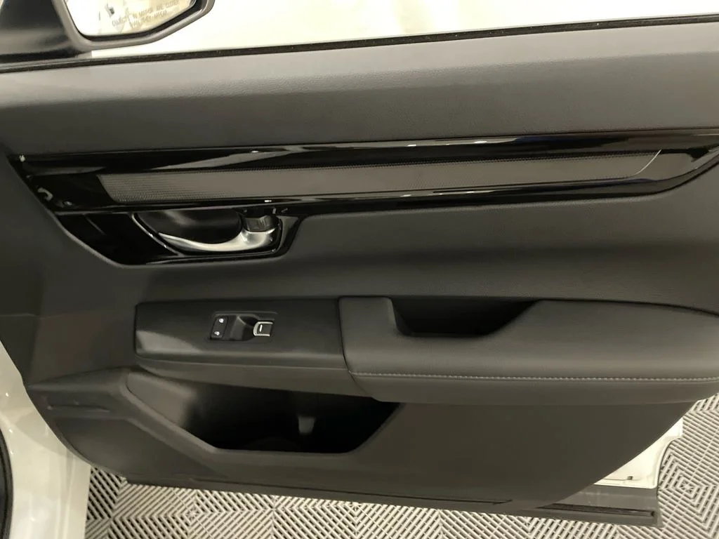 Used 2024  Honda EX-L image 25