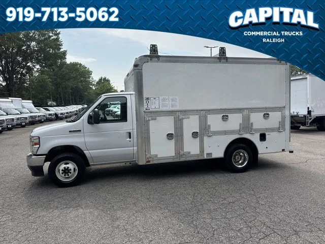 Used 2023 White Ford Base image 7