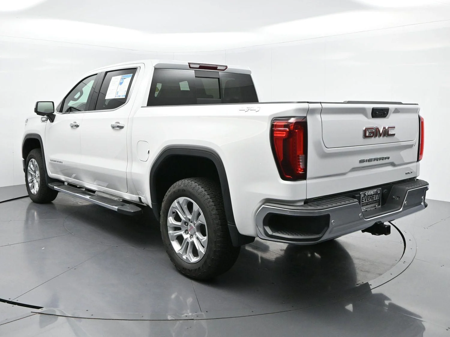 Used 2023 Summit White GMC SLT image 6