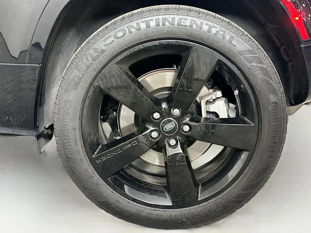 Certified Used 2024 Santorini Black Land Rover X-Dynamic SE image 31