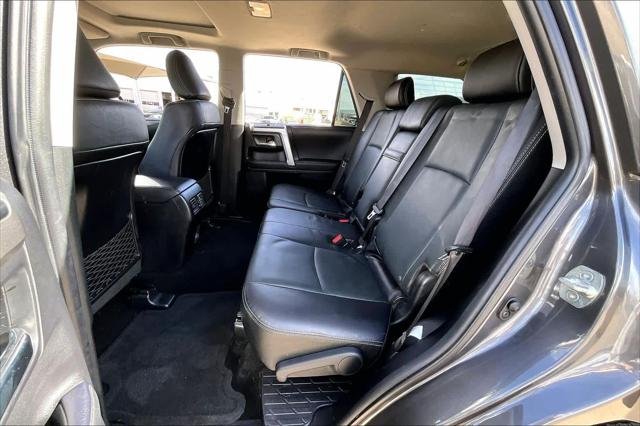 Certified Used 2022 MAGNETIC GRAY MET. Toyota  image 19