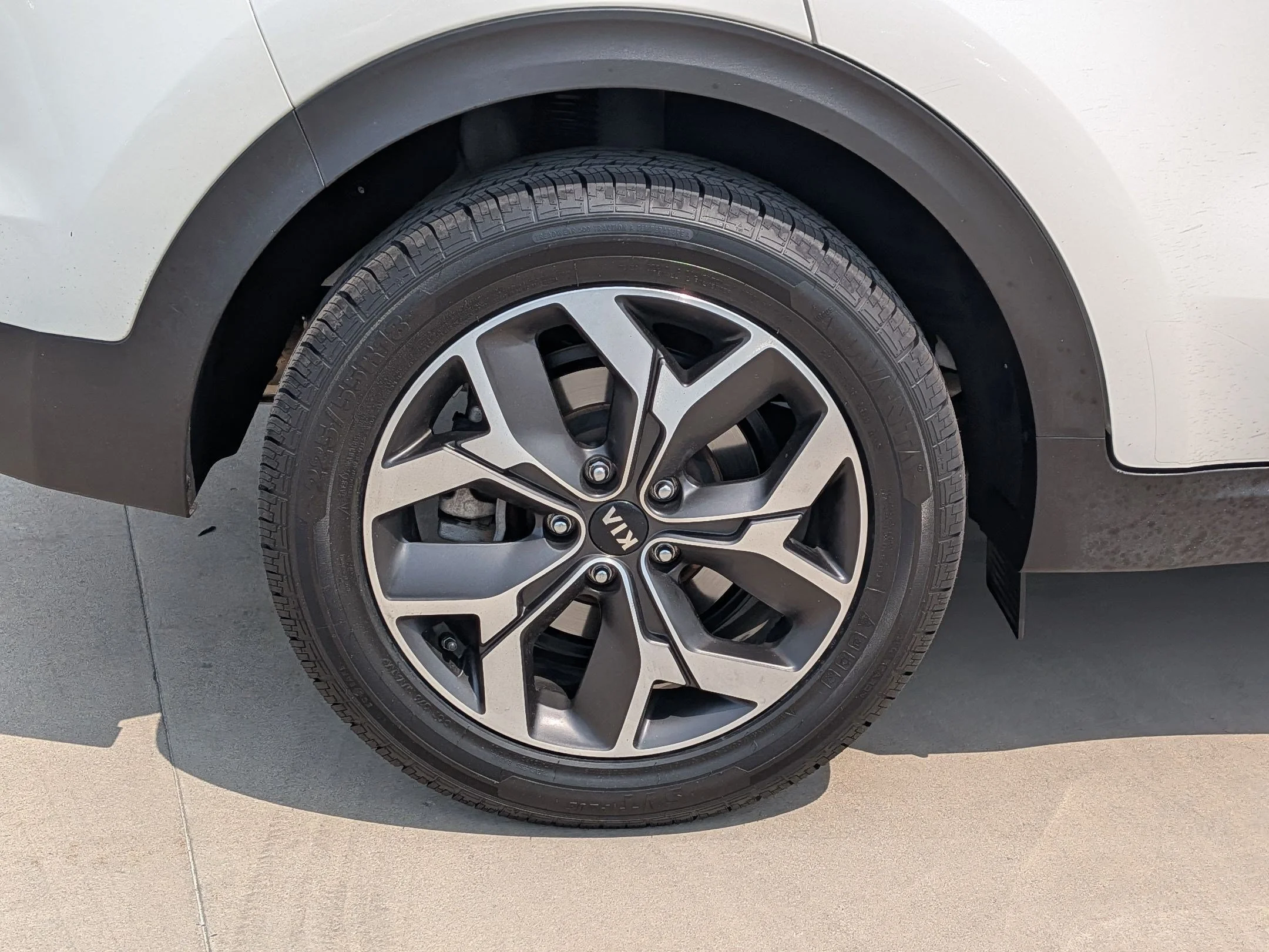 Used 2021 Snow White Pearl Kia EX image 12