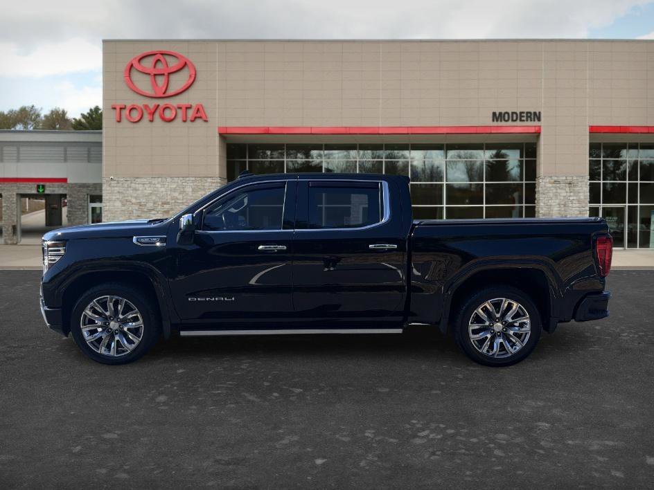 Used 2023 Onyx Black GMC Denali image 5