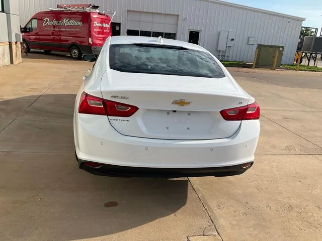 Used 2024 White Chevrolet LT image 38