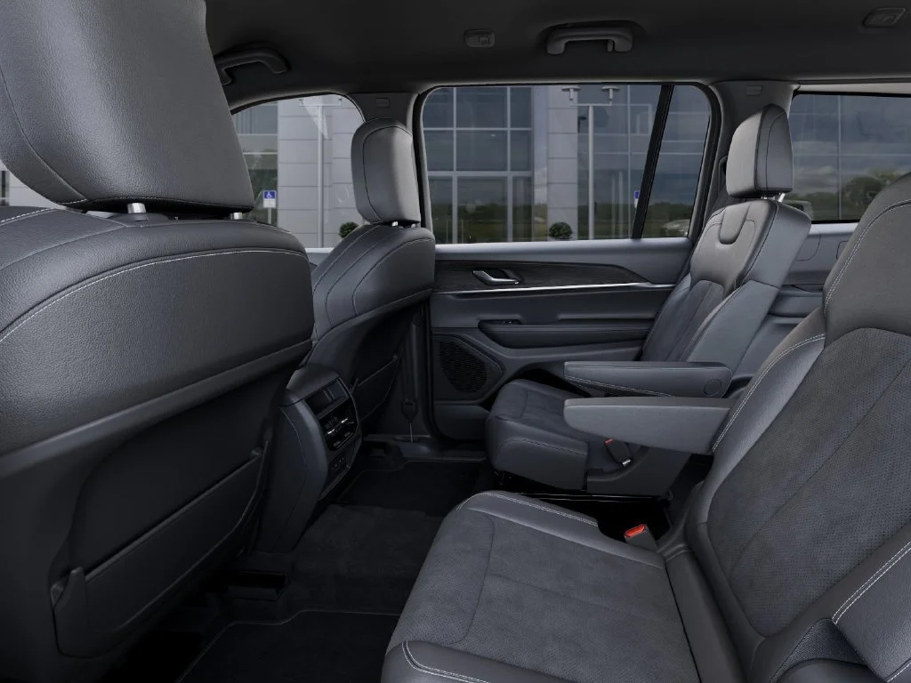 New 2027 Sting-Gray Clear-Coat Paint Jeep Laredo Altitude image 24