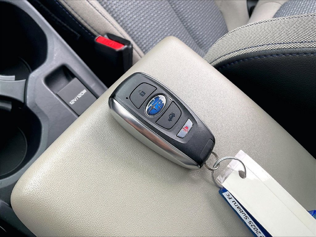 Used 2025 Gray Metallic Subaru Premium image 28