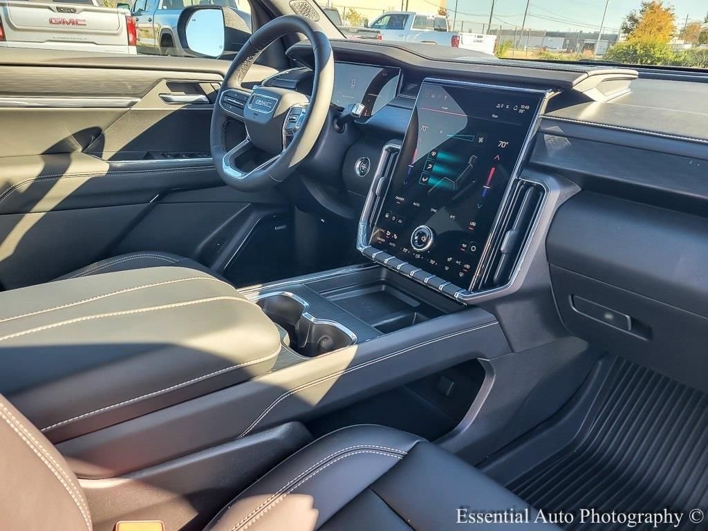 2026 GMC ACADIA - Image 19