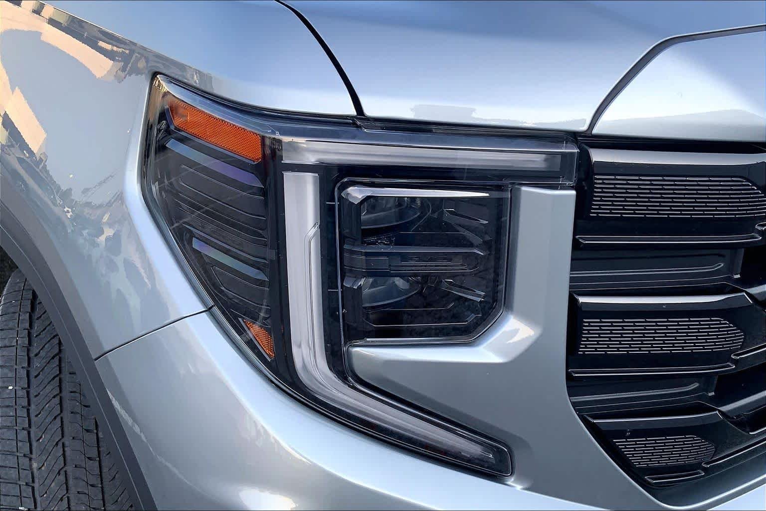 Used 2024 Sterling Metallic GMC Elevation image 26