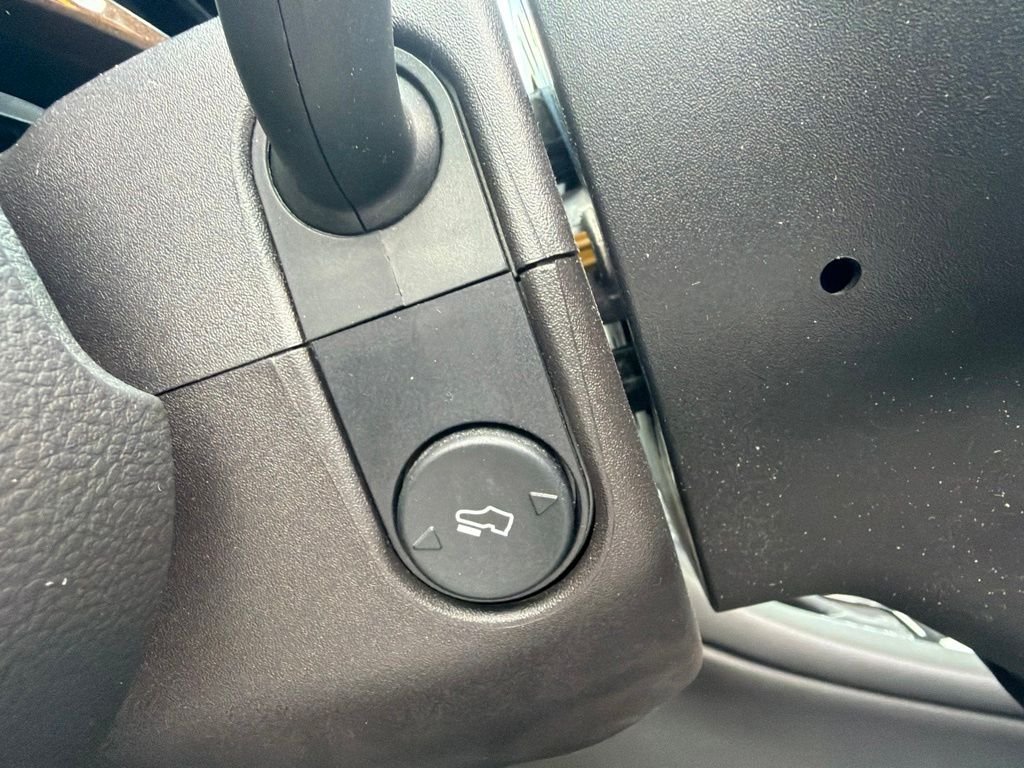 Used 2019 Ingot Silver Ford Limited image 14