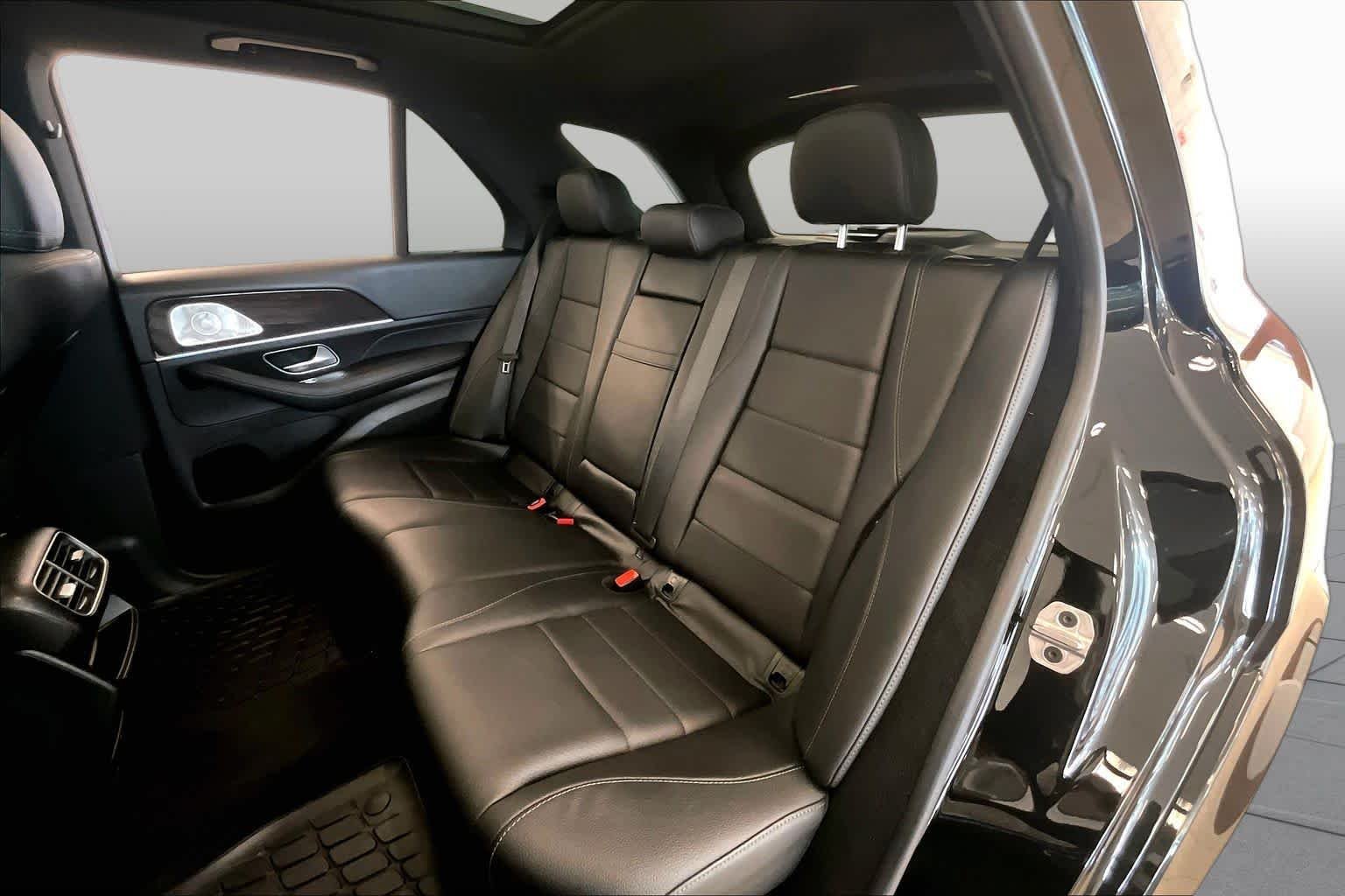 Used 2022 Obsidian Black Metallic Mercedes-Benz GLE 350 image 17