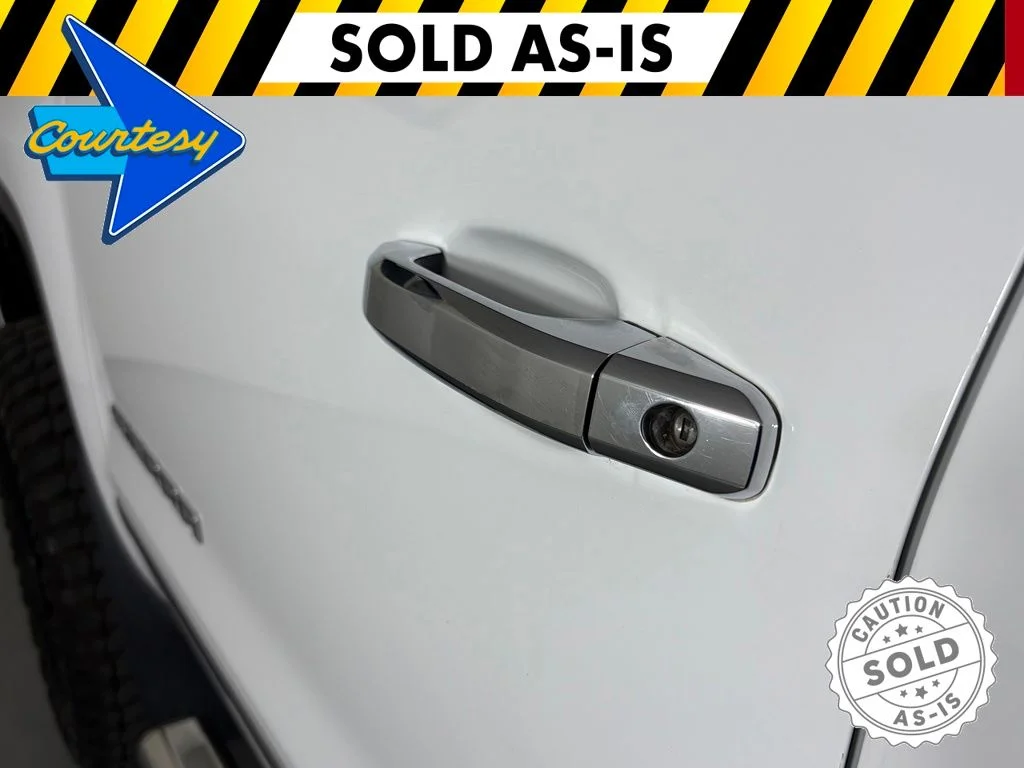 Used 2017 White GMC SLT image 12
