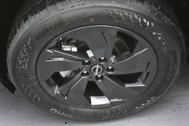 New 2027 Black Nissan SV image 29