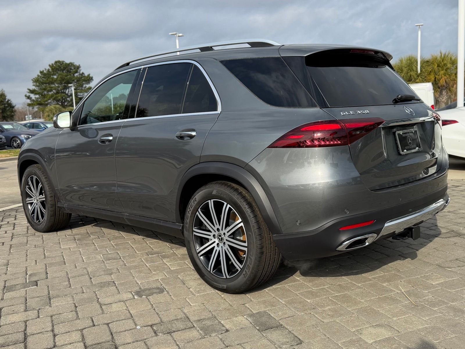 New 2026 Selenite Gray Metallic Mercedes-Benz GLE 350 image 11