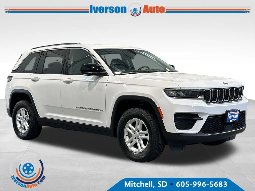 2023 Jeep Grand Cherokee Laredo 4x4's photo