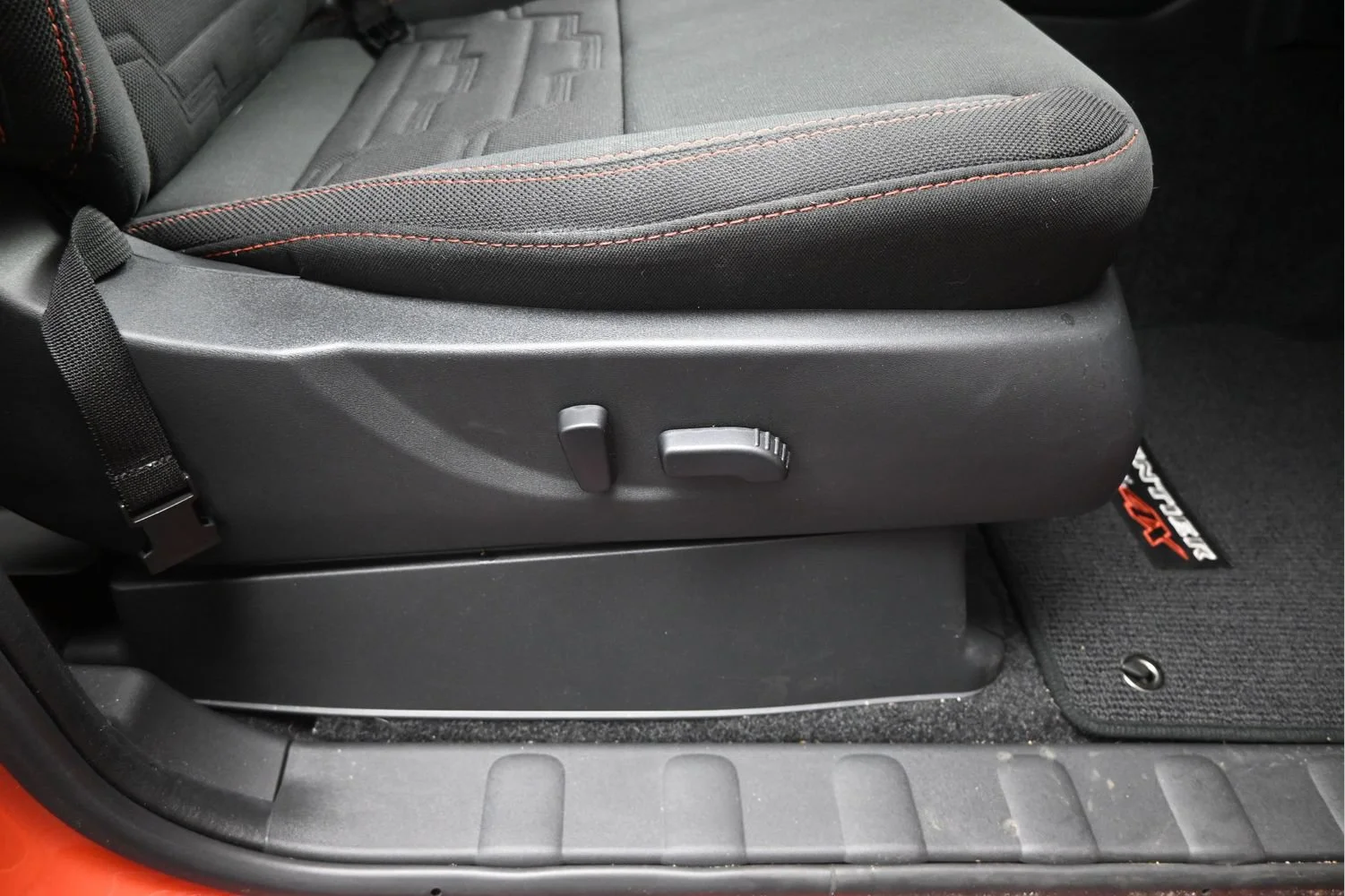 Certified Used 2025 Afterburn Orange Nissan PRO-4X image 15