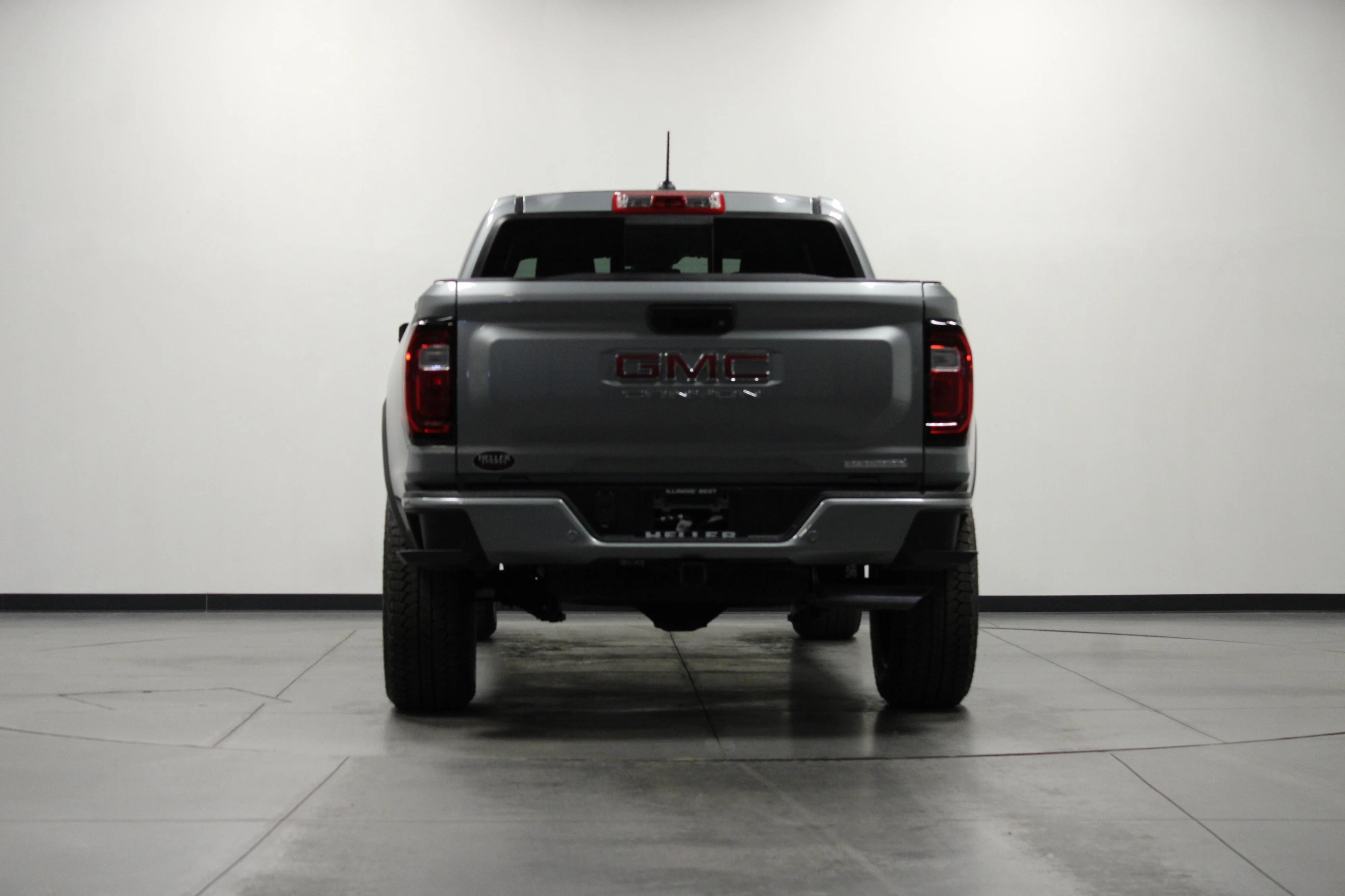 New 2026 Sterling Metallic GMC Elevation image 5
