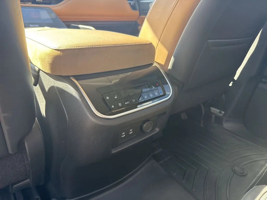 Used 2025 Silver INFINITI SENSORY image 20