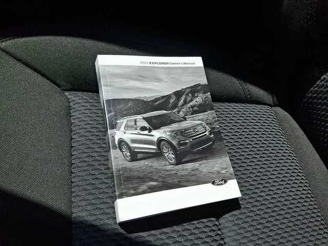 Used 2022 Gray Ford XLT image 26