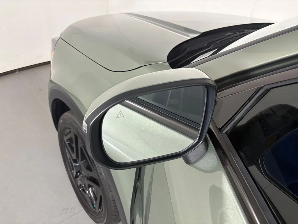 Used 2024 Green Kia EX X-Line image 13