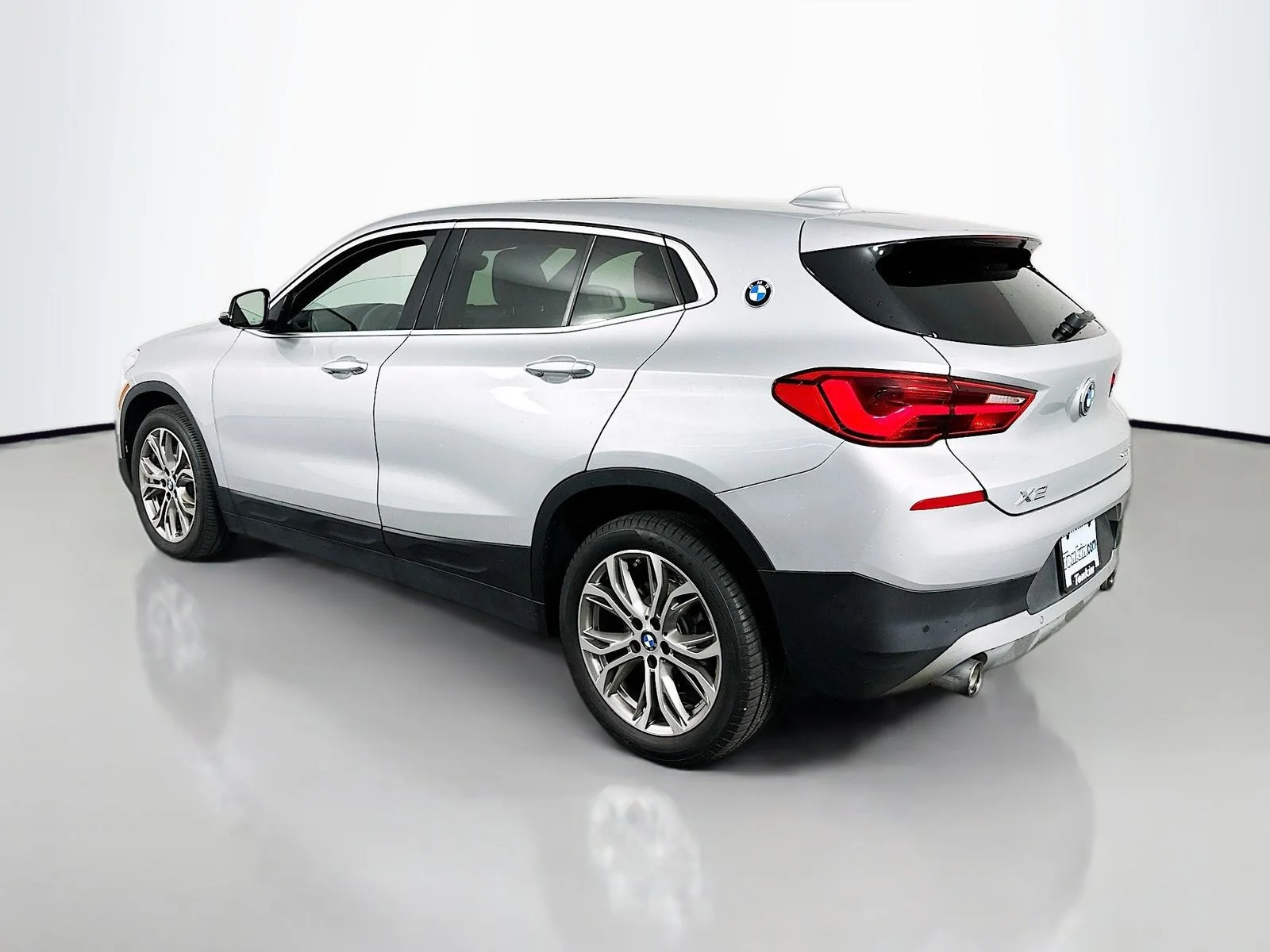 Used 2020 Glacier Silver Metallic BMW sDrive28i image 6