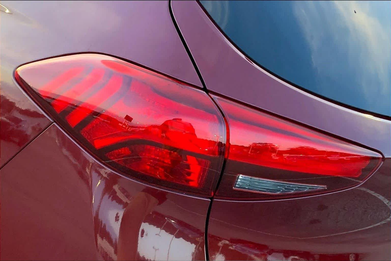 Used 2020 Gemstone Red Hyundai SEL image 25