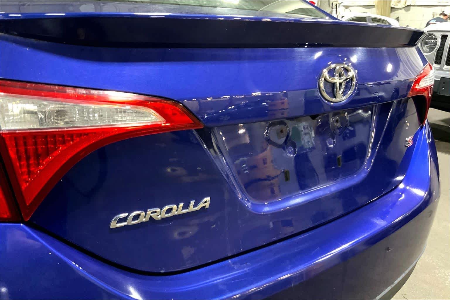 Used 2016 Blue Crush Metallic Toyota S image 31