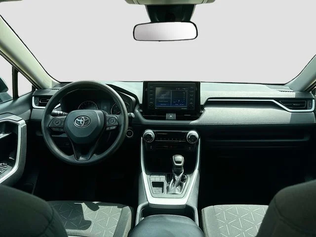 Used 2021 Silver Toyota XLE image 25