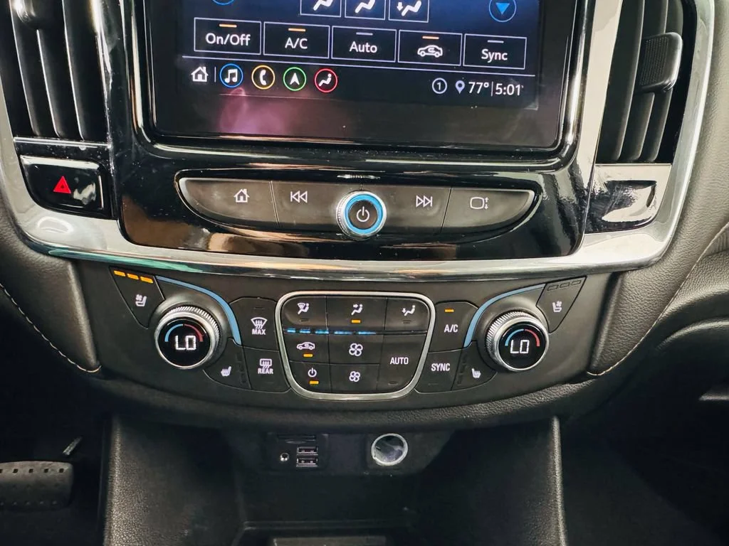 Used 2020 SUMMIT WHITE Chevrolet Premier image 20