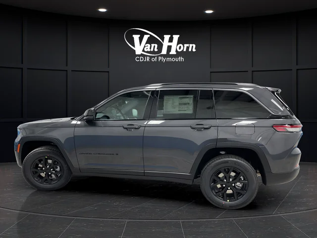 New 2026 Baltic Gray Metallic Clear-Coat Exterior Paint Jeep Altitude image 6