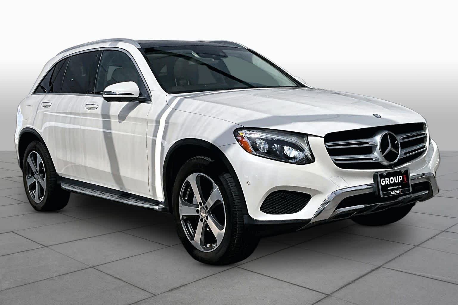 Pre-Owned 2017 Mercedes-Benz GLC 300