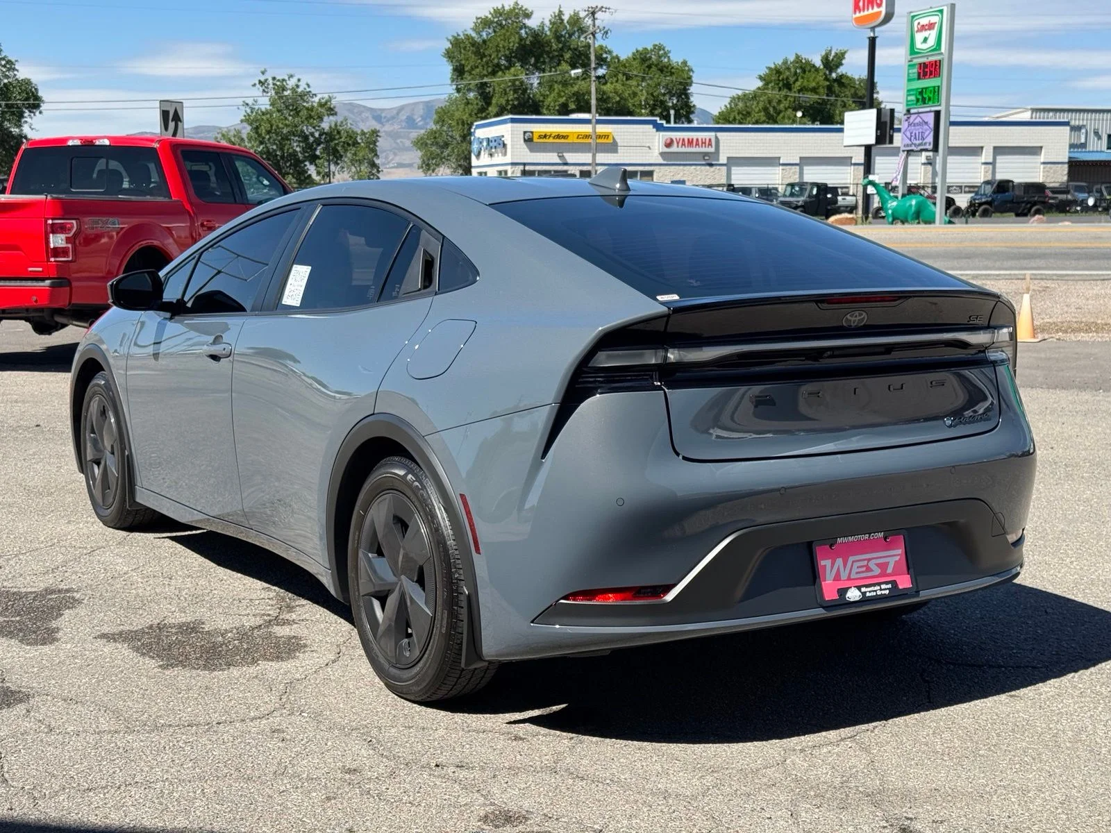 Used 2024 Gray Toyota SE image 9