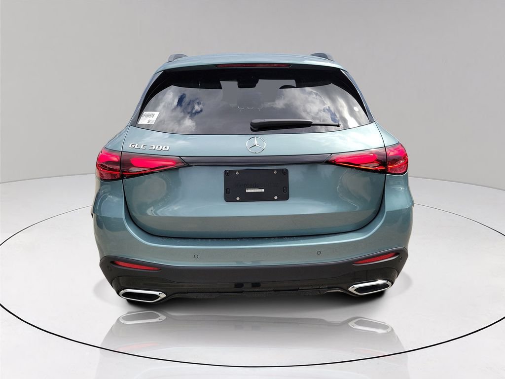 New 2027 Verde Silver Metallic Mercedes-Benz GLC 300 image 5