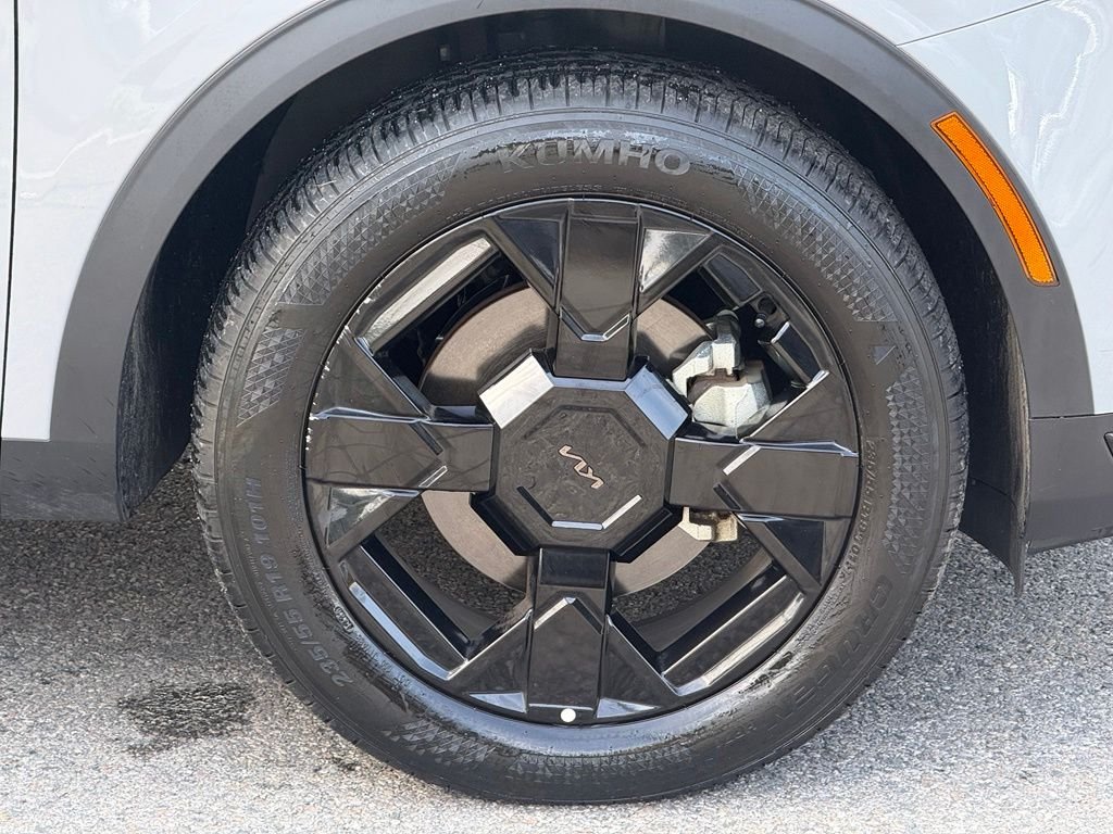 Used 2026 Gray Kia X-Line image 6