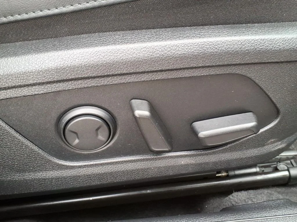 Used 2021 Blue Kia EX image 6