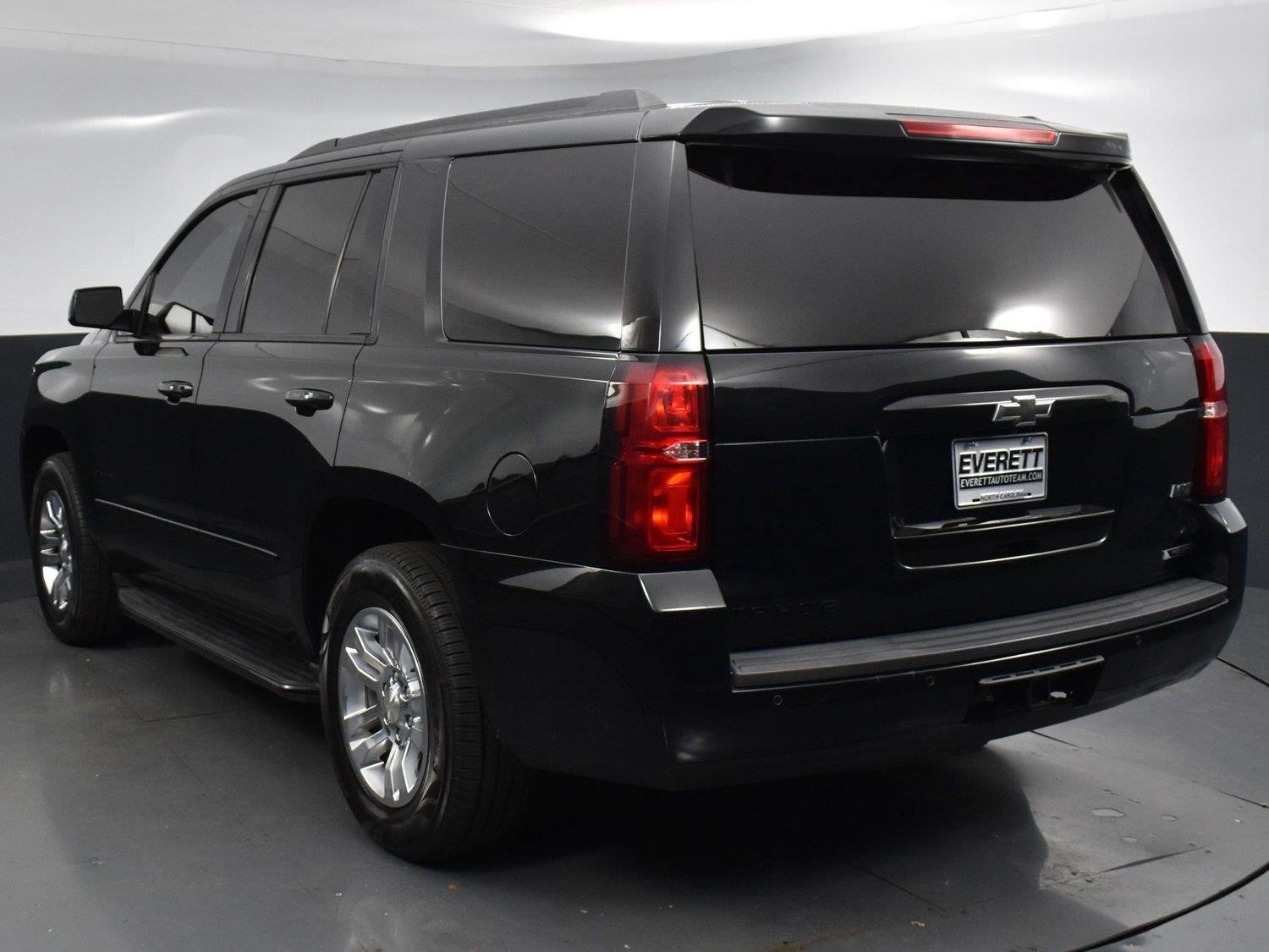 Used 2018 Black Chevrolet Premier image 6