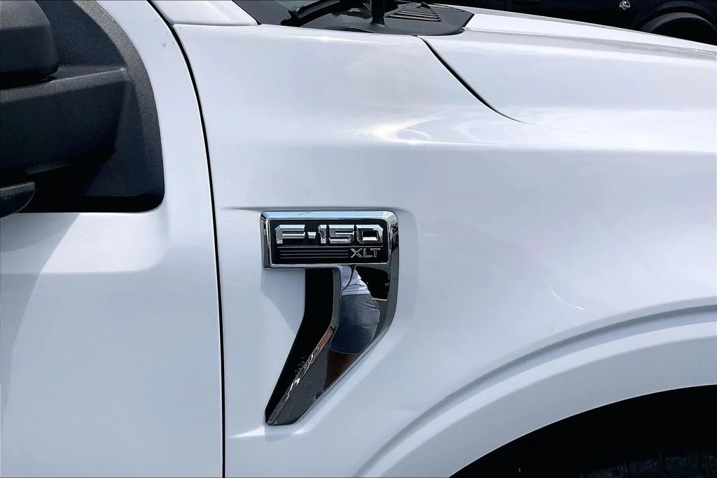 Used 2021 White Ford XLT image 7