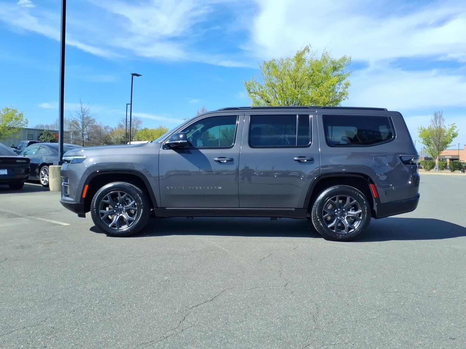New 2026 Baltic-Gray Metallic Clear-Coat Exterior Paint Jeep  image 3