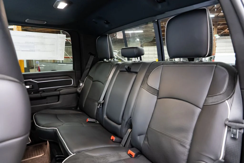 New 2026 Granite Crystal Metallic Clear-Coat Exterior Paint RAM Laramie image 29