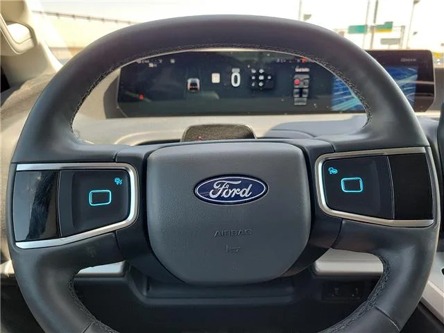 Used 2025 Agate Black Metallic Ford Active 4x4 image 17