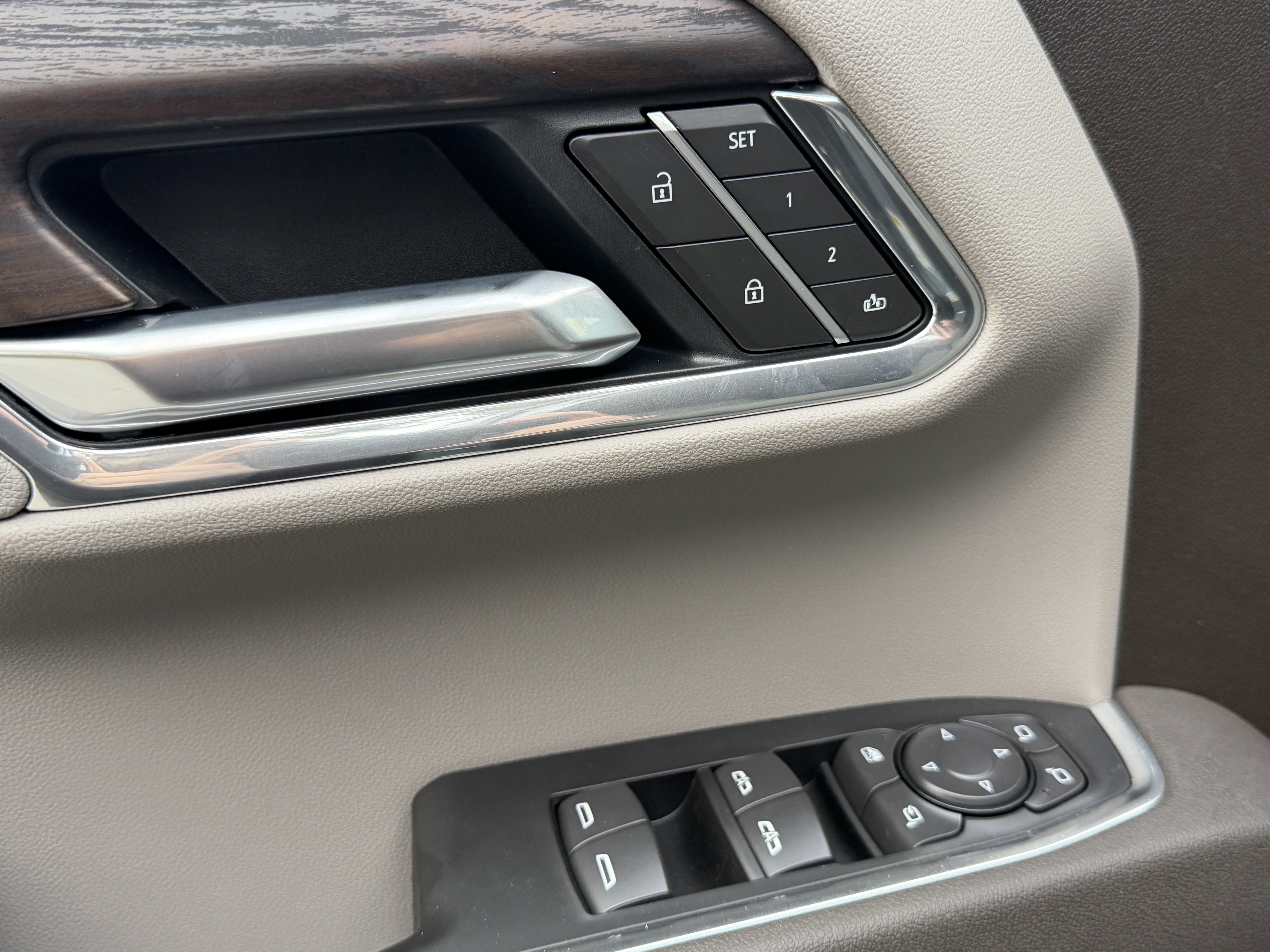 2026 GMC Sierra 1500 SLT - Photo 22
