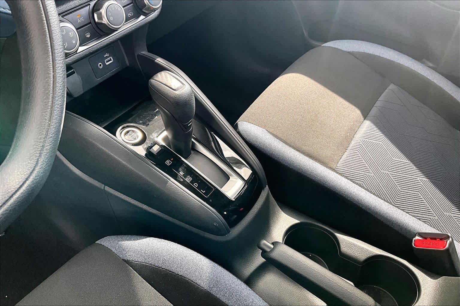 2025 Nissan Versa Sedan SV - Photo 16