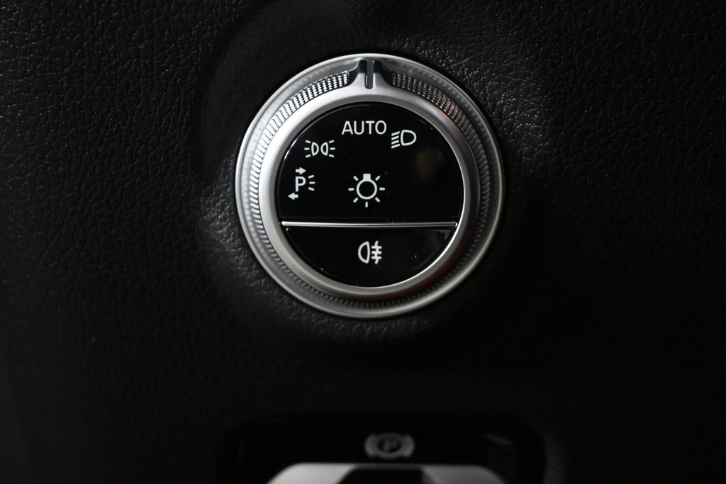 New 2026 Obsidian Black Metallic Mercedes-Benz CLE 450 image 9