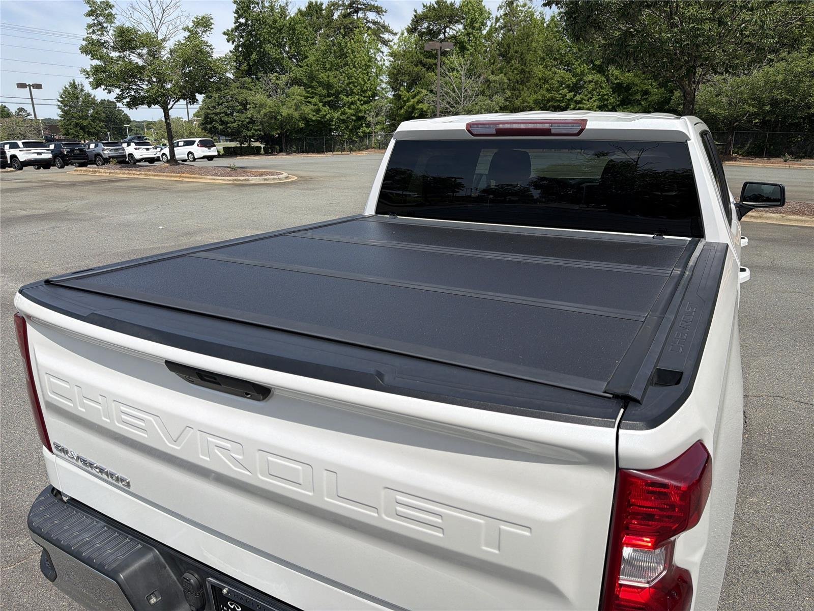 Used 2020 Iridescent Pearl Tricoat Chevrolet LT image 23