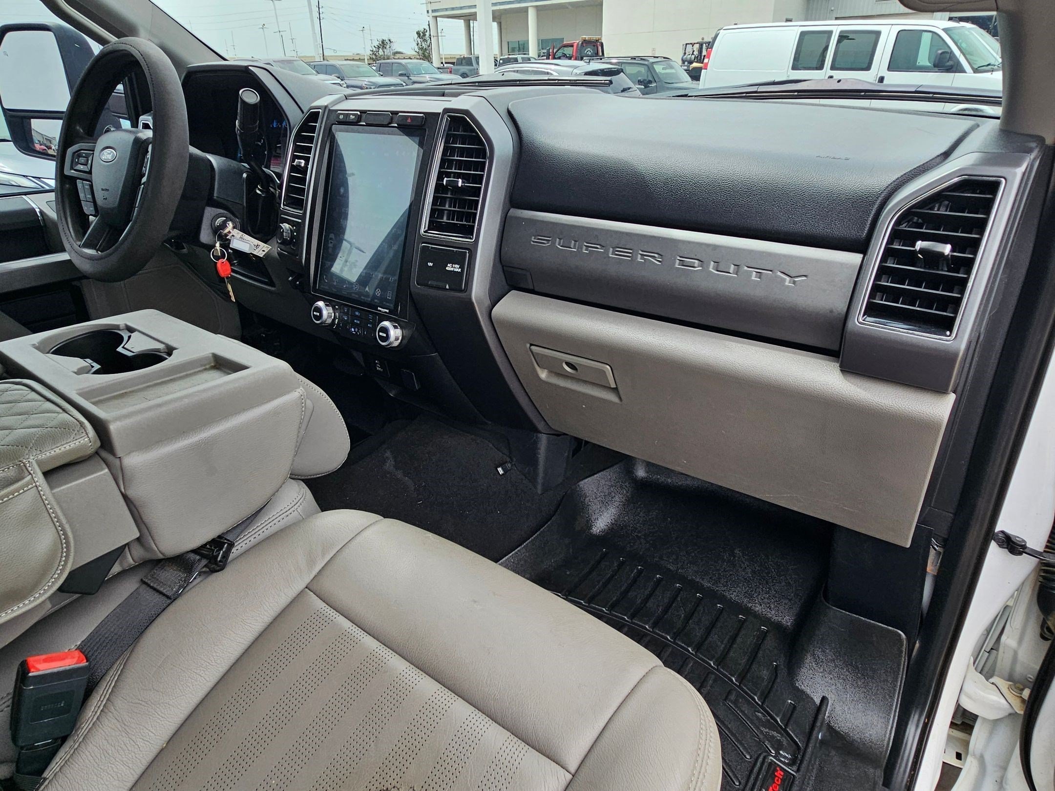 Used 2020 Oxford White Ford XLT image 24
