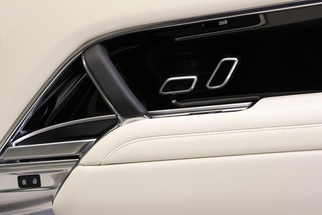 2026 Land Rover Range Rover SE - Photo 37