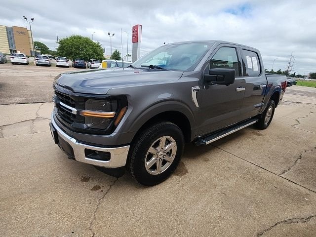 Used 2024 Gray Ford XLT image 11